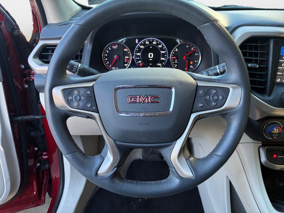 Used 2023 GMC Acadia Denali w/ Denali Ultimate Package FWD image 10