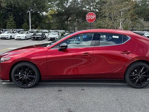 New 2026 MAZDA MAZDA3 Hatchback w/Premium Plus Pkg image 12