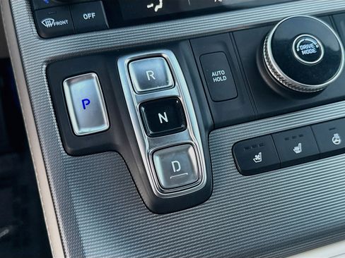 Used 2025 Hyundai Palisade Calligraphy FWD image 13