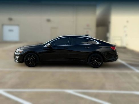 Used 2018 Chevrolet Malibu LT w/ Redline Edition image 5