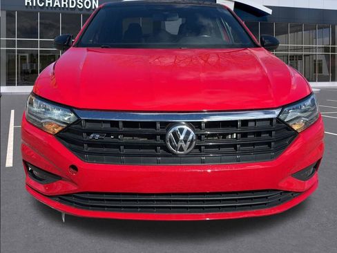 Used 2019 Volkswagen Jetta R-Line w/ R-Line Cold Weather Package image 9