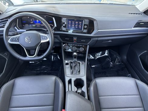 Used 2024 Volkswagen Jetta SE FWD image 20