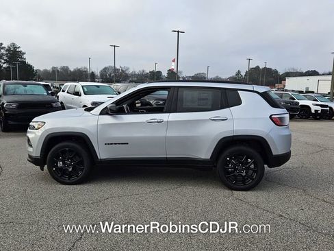 New 2026 Jeep Compass Latitude image 4