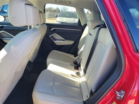 Used 2024 Audi Q3 2.0T Premium image 15