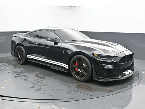 Used 2020 Ford Mustang Shelby GT500 w/ Technology Package RWD image 6