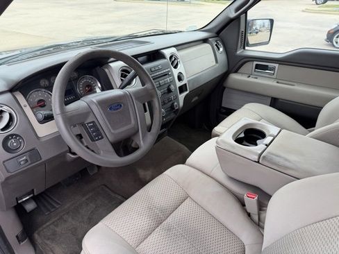 Used 2010 Ford F150 XLT image 11
