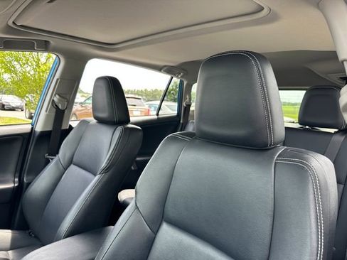 Used 2016 Toyota RAV4 Limited FWD image 13