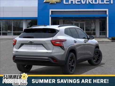 New 2026 Chevrolet Trax LT w/ Driver Confidence Package FWD image 4
