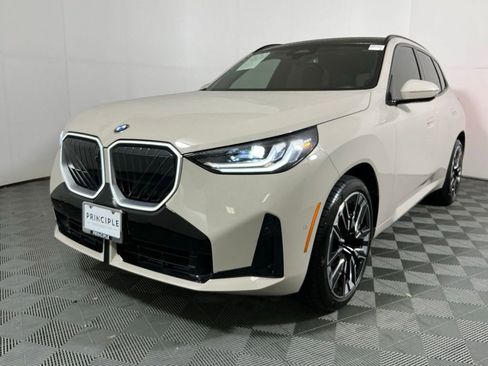 Certified 2025 BMW X3 xDrive30i w/ Premium Package AWD/4WD image 2