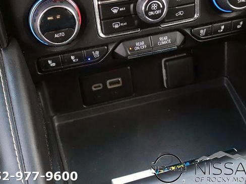 Used 2023 Chevrolet Suburban Premier image 30