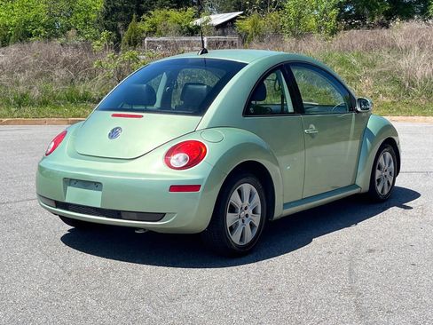 Used 2008 Volkswagen Beetle S FWD image 3