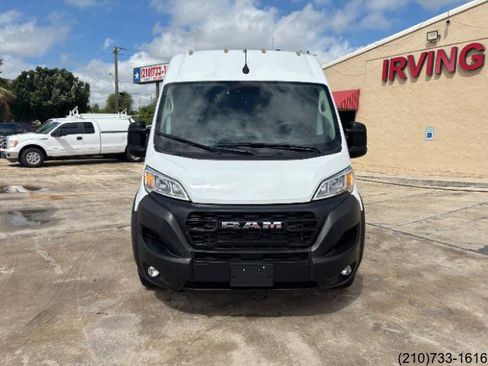Used 2024 RAM ProMaster 2500 w/ Convenience Group FWD image 2