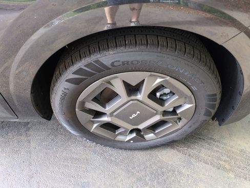 New 2026 Kia Carnival SX FWD image 10