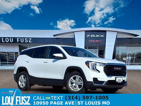 Used 2023 GMC Terrain SLE FWD image 1