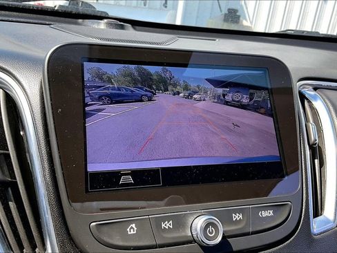 Used 2024 Chevrolet Malibu LT image 13