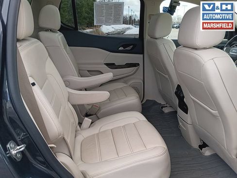 Used 2021 GMC Acadia Denali w/ Denali Ultimate Package AWD/4WD image 18