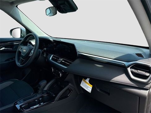 New 2026 Chevrolet TrailBlazer LT image 29