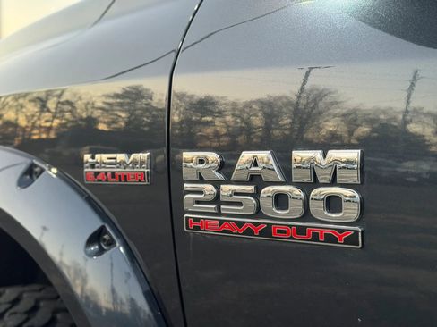 Used 2015 RAM 2500 Tradesman w/ Chrome Appearance Group AWD/4WD image 9