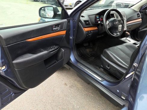 Used 2013 Subaru Outback 2.5i Limited w/ Moonroof Pkg AWD/4WD image 25