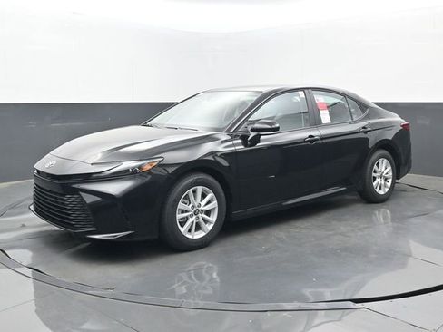 New 2026 Toyota Camry LE FWD image 21