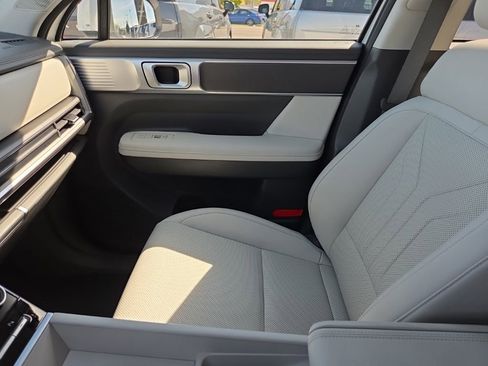 Used 2026 Hyundai Santa Fe SEL AWD/4WD image 18