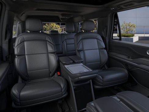 New 2026 Lincoln Navigator L Reserve w/ Jet Appearance Package image 10