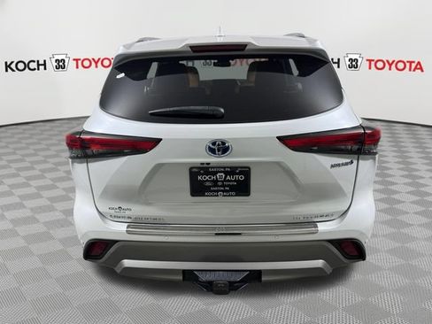 Used 2022 Toyota Highlander Platinum AWD/4WD image 7