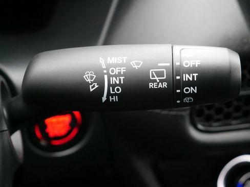 Used 2025 Honda HR-V LX image 26