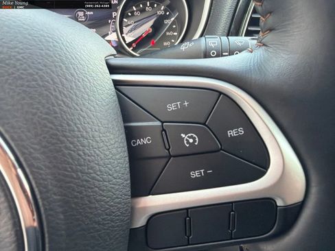 Used 2019 Jeep Compass Limited w/ Safety & Security Group AWD/4WD image 17