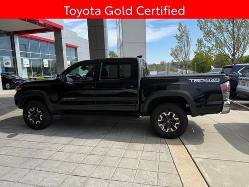 Certified 2023 Toyota Tacoma TRD Off-Road AWD/4WD image 11