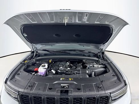 New 2025 Jeep Grand Cherokee L Limited image 35