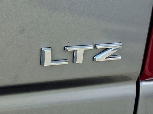 Used 2025 Chevrolet Silverado 3500 LTZ w/ LTZ Convenience Package image 36