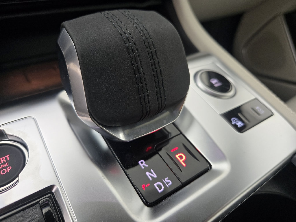 New 2026 Jaguar F-PACE R-Dynamic S AWD/4WD image 12