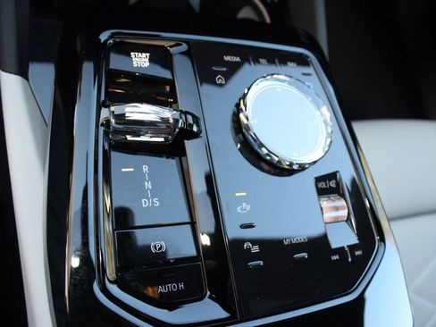 New 2026 BMW 530i w/ Executive Package image 19