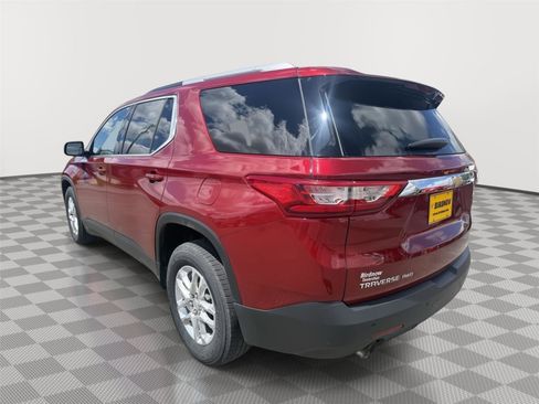 Used 2018 Chevrolet Traverse LT AWD/4WD image 3