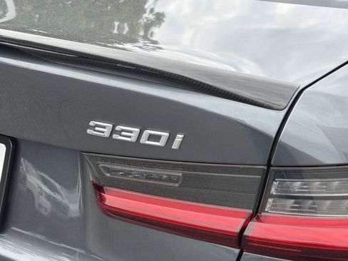 Used 2021 BMW 330i Sedan w/ M Sport Package RWD image 23