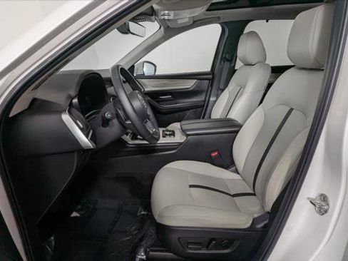 Used 2024 MAZDA CX-90 Plug-In Hybrid w/ Premium Pkg image 14