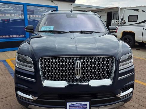 Used 2018 Lincoln Navigator Reserve w/ Technology Package AWD/4WD image 2