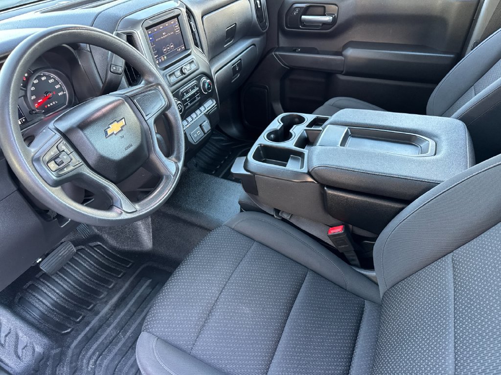 Used 2025 Chevrolet Silverado 1500 W/T RWD image 9