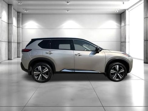 Used 2021 Nissan Rogue Platinum AWD/4WD image 9