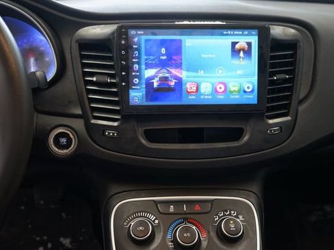 Used 2015 Chrysler 200 LX image 20