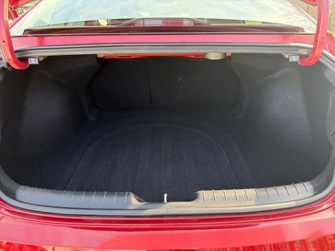 Used 2024 Hyundai Elantra Limited image 28