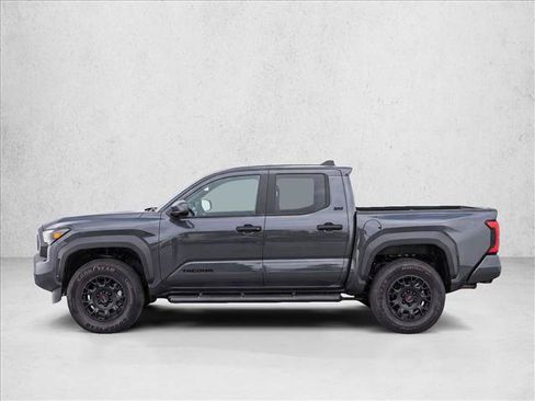 Used 2025 Toyota Tacoma SR5 AWD/4WD image 4