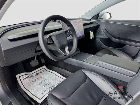 Used 2025 Tesla Model 3 Long Range image 9