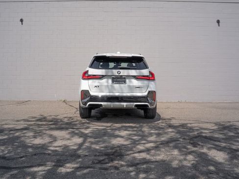 Used 2025 BMW X1 xDrive28i w/ Premium Package AWD/4WD image 6