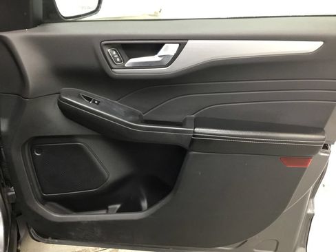 Used 2023 Ford Escape Platinum AWD/4WD image 40