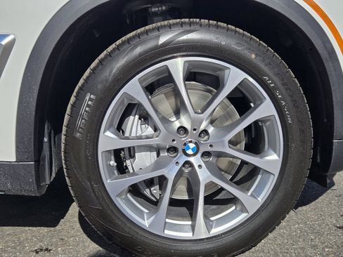 New 2026 BMW X5 xDrive50e w/ Climate Comfort Package AWD/4WD image 11