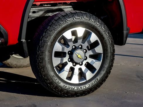 Used 2024 Chevrolet Silverado 2500 Custom w/ Custom Convenience Package image 59