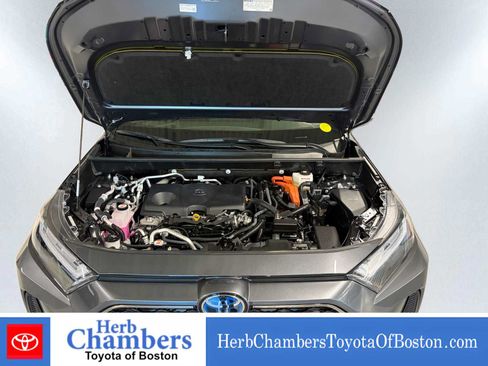 Used 2024 Toyota RAV4 SE AWD/4WD image 8