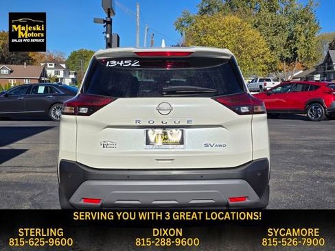 Used 2023 Nissan Rogue SV image 7
